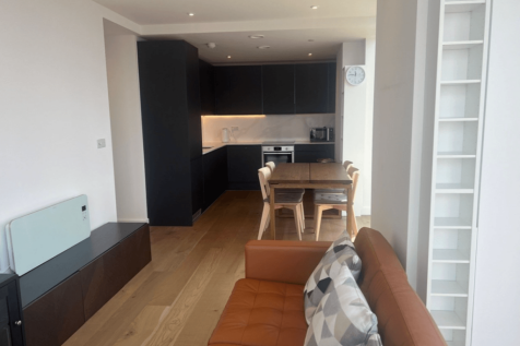 Mitcham Ln, London SW16, UK