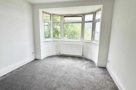 385A Holmesdale Road SE25 6PN
