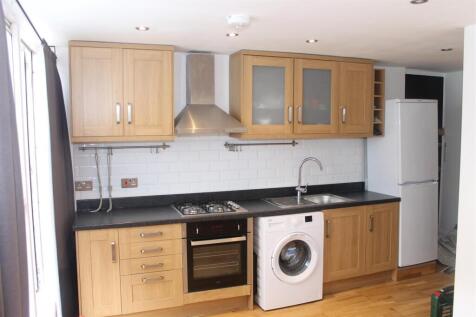 1 Bedroom in Levehurst House available, SE27