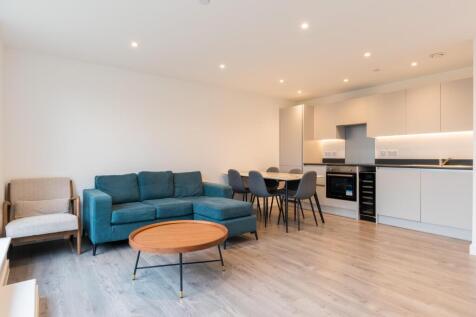 1 bedroom flat on Hendam Rd, SW17