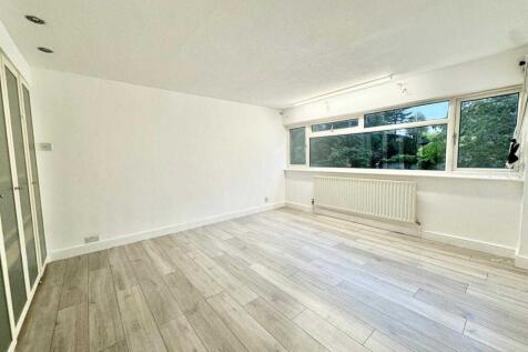 3 bed terraced house to rent Park Hill Rise, Lond