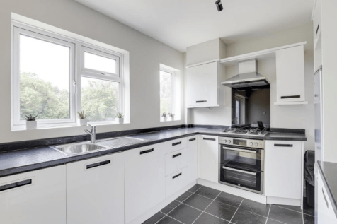 Bridge Rd, Erith DA8 2DE, UK
