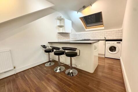 1 bed flat to rent Nunhead Lane, London SE15