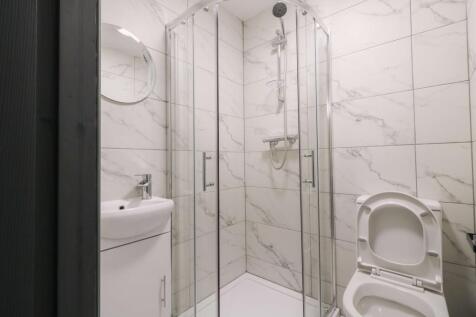 25 Glebe Road Bathroom 4.jpg