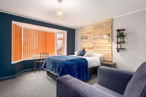 Bedroom1 (1).jpg