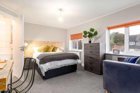 Bedroom 8.jpg
