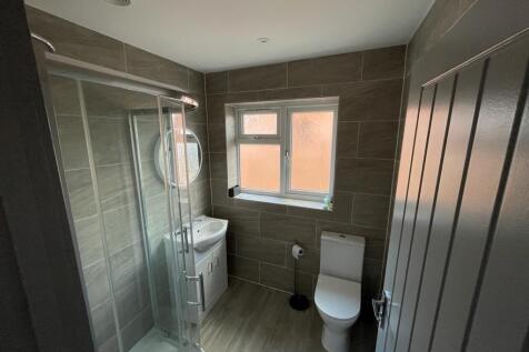 upload_49_marlborough_close_bathroom_1_615817ae...