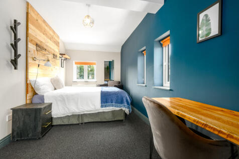 3 Stowford - Room 6.jpg