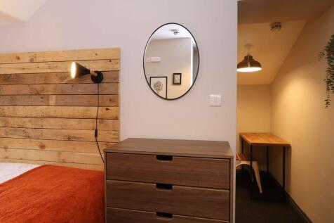 Ark Farmhouse Room 4 4.JPG