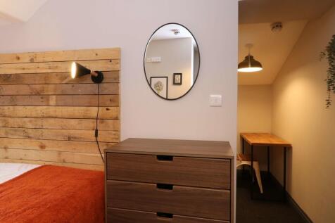 Ark Farmhouse Room 4 4.JPG