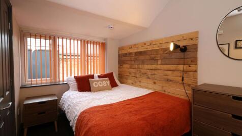 Ark Farmhouse Room 4 7.JPG