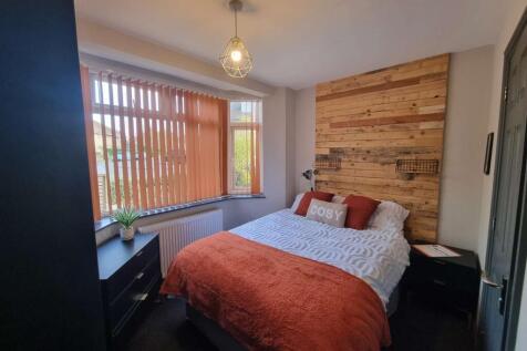 WhatsApp Image 2025-10-08 at 11.29.42_eecb55c7.jpg