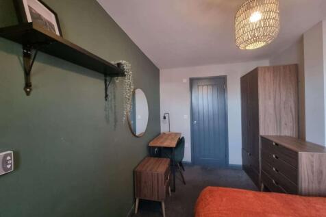 WhatsApp Image 2025-11-19 at 16.46.25_7c89a187.jpg