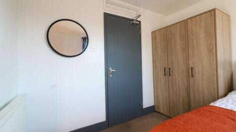 134 Balfour Road Room 3 6.JPG