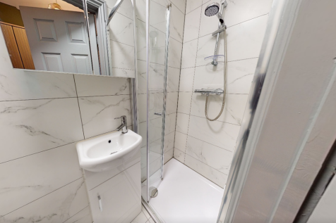 Screenshot 2025-10-17 202704.png