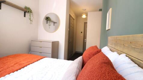 1  Wilberforce Street Room 4 4.JPG