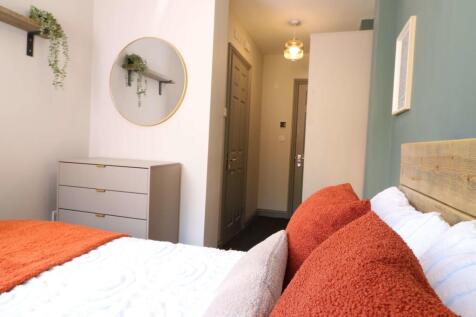 1  Wilberforce Street Room 4 4.JPG