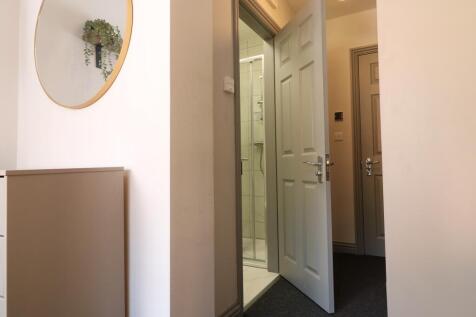 1  Wilberforce Street Room 4 6.JPG