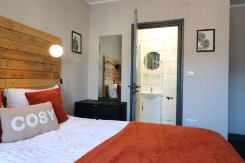 Ridgeway House, Room 1 5.JPG