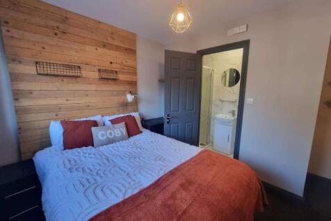 WhatsApp Image 2025-11-20 at 12.17.35_f5003d14.jpg