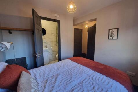 WhatsApp Image 2025-11-20 at 12.17.34_e3627fd7.jpg