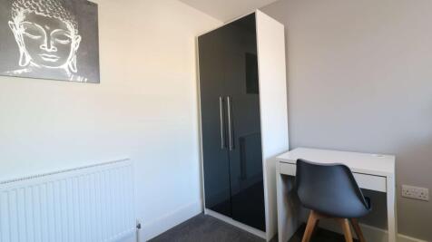 Croft Avenue Room 4 4.JPG