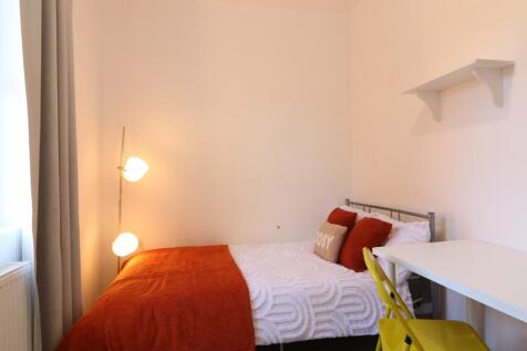 43 London Road 3.JPG