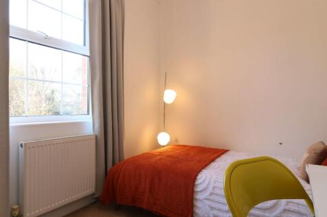 43 London Road 2.JPG