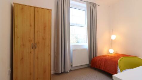 43 London Road 5.JPG