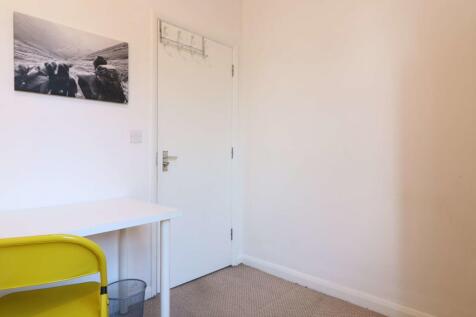 43 London Road 6.JPG