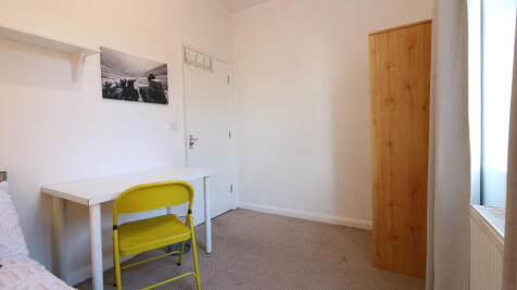 43 London Road 7.JPG