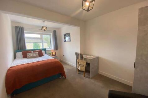 WhatsApp Image 2025-10-10 at 10.48.33_442a3d4b.jpg