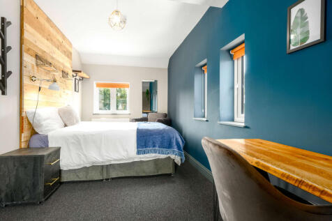 3 Stowford - Room 6.jpg