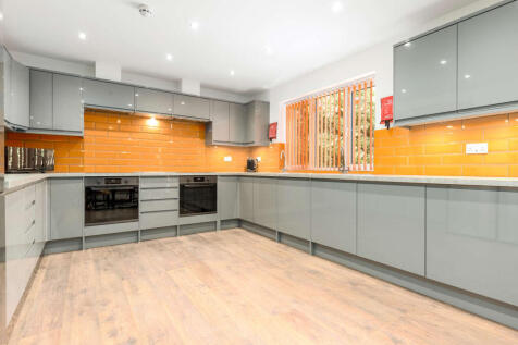3 Stowford - Kitchen.jpg