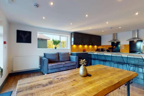 32-Lime-Road- Kitchen.jpg