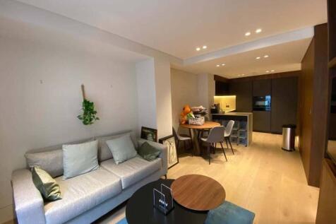 Studio for rent in John Adam Street