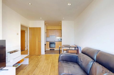 2bed for rent in Gerry Raffles Square