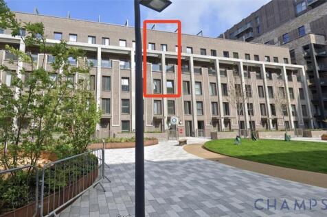 Spacious 2-Bedroom Duplex Apartment with Two Terr