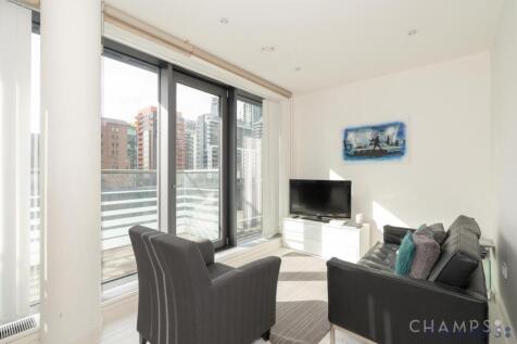 Studio for sale with parking