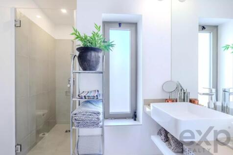 Real Estate Photographer