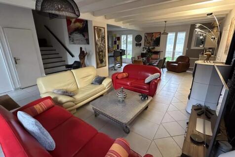 Property Image 4