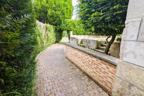 Property Image 9