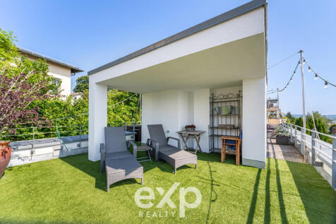  Roof terrace