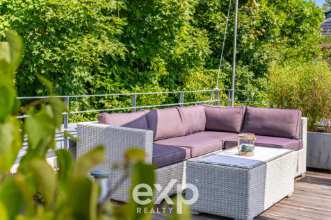  cozy seating area