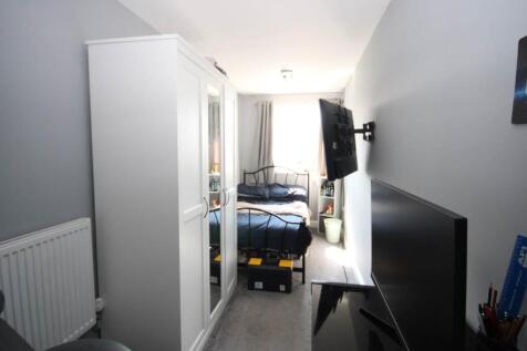 Ground bedroom
