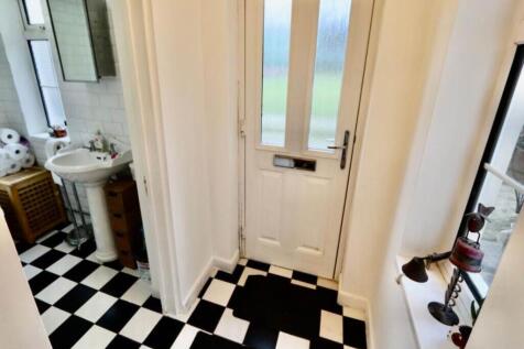 rEAR pORCH 47