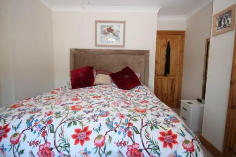 Bedroom 1 (2)