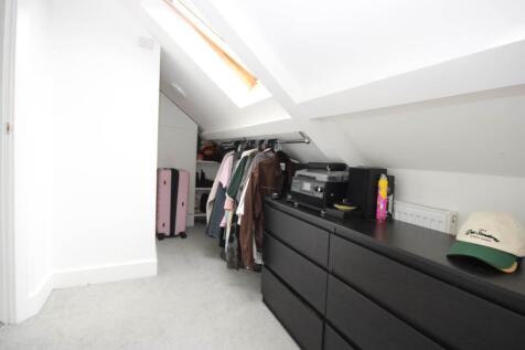 Bedroom 1 (2)