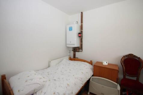 Ground bedroom