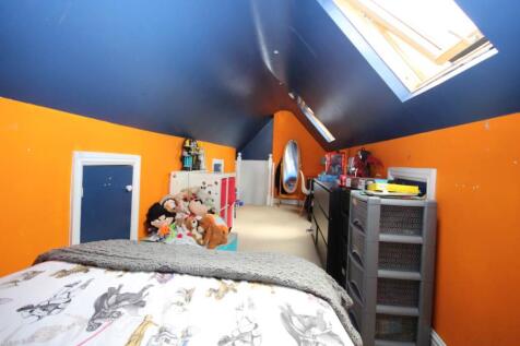 lOFT ROOM